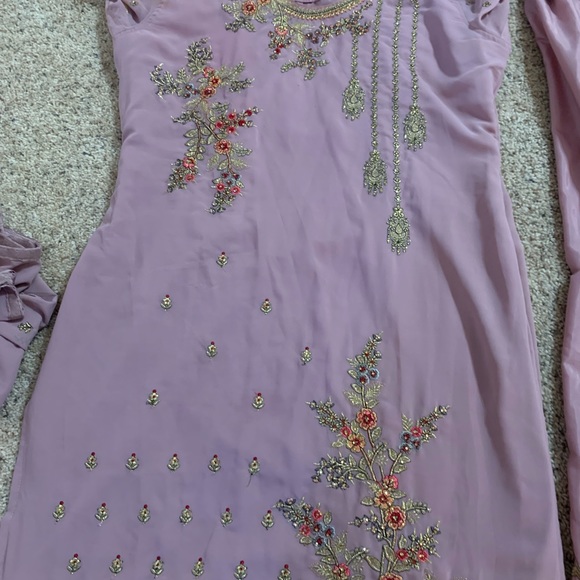 Punjabi suit with pant ( brand new) - Picture 2 of 4